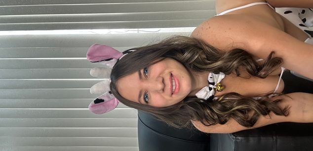 Model - Veronica Hot naked