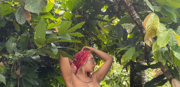 Model - Elizabeth corazon de leon cei