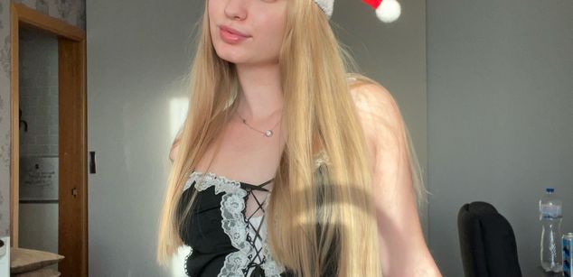 Model - Lunalee obedient