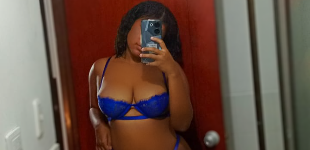 Model - sarah kingstone brunette