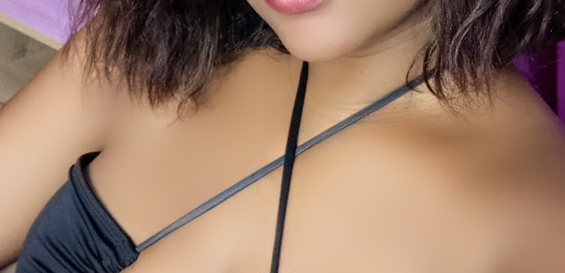 Model - sarah kingstone brunette