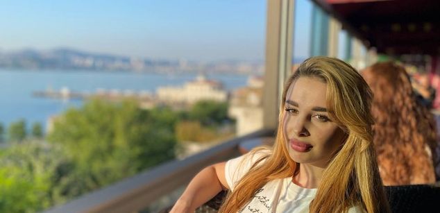 Model - Lewandowskaya tights