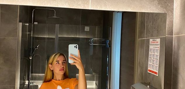 Model - Lewandowskaya tights