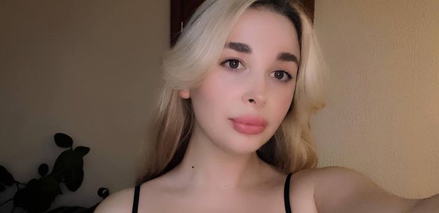 Model - Lewandowskaya tights