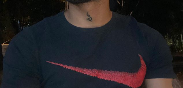 Model - Adrianno Paussen Jerk