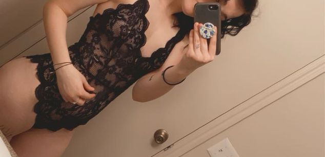 Model - Violet Syns slim