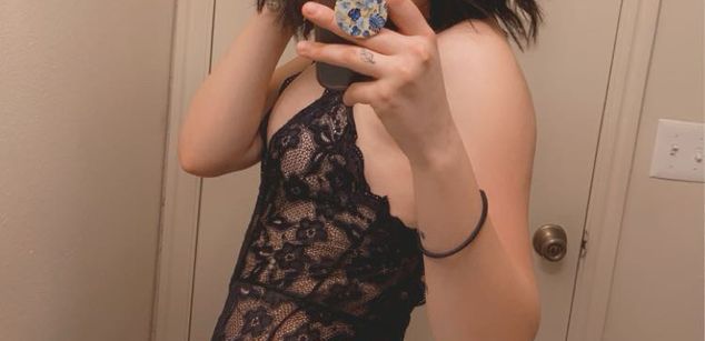 Model - Violet Syns slim