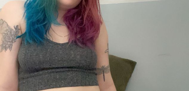 Model - Violet Syns slim