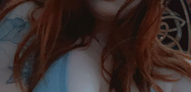 Model - Violet Syns slim