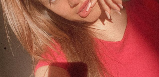 Model - VikkiSanchez young