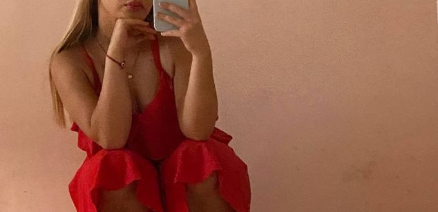 Model - Lewandowskaya tights