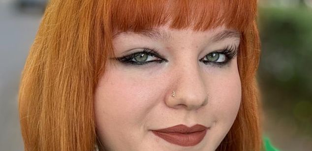 Model - AliceGlow hot