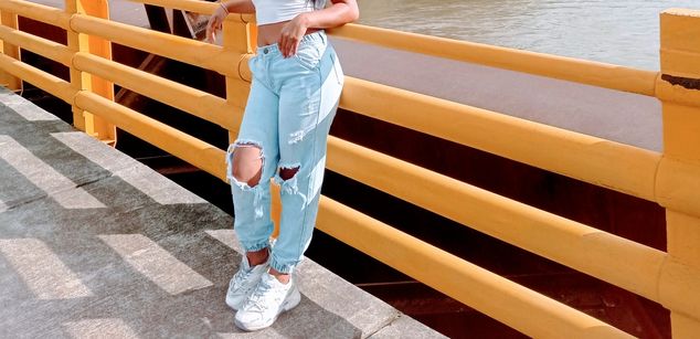 Model - gatasalvaje garganta