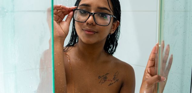 Model - Sofi Grisales squirt