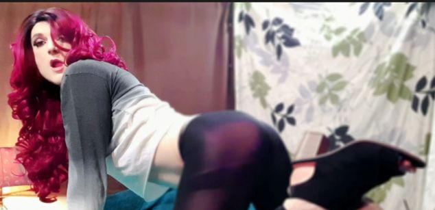 Model - JessieSummers Switch