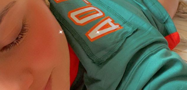 Model - Zamara shaved