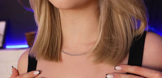 Model - Annabelle curvy