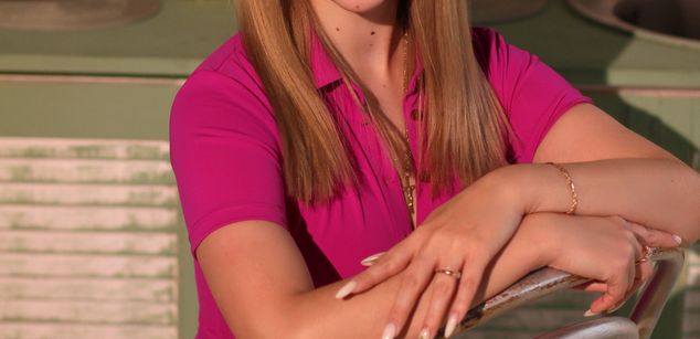 Model - KiraHoward stripteasesex