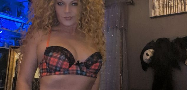 Model - Jadegilf1 Feet