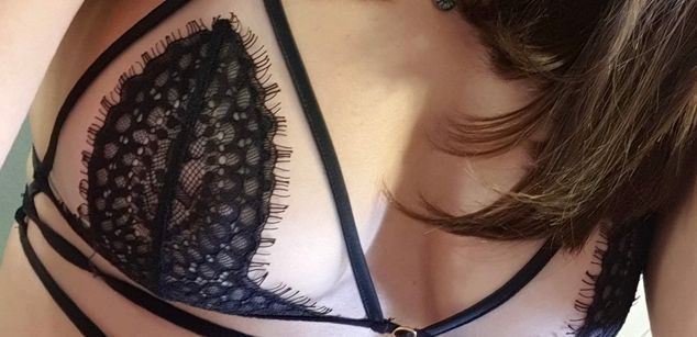 Model - BRUNA nicesmile