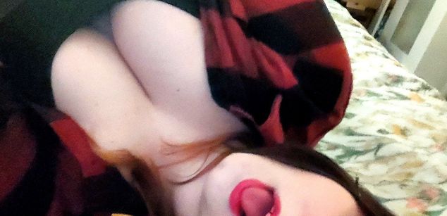 Model - Eva Nite orgasm