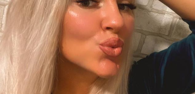 Model - Linda skypeshow