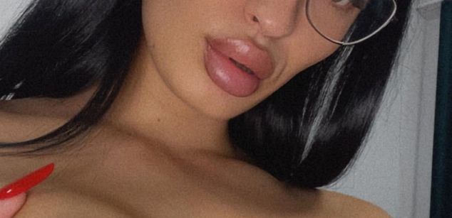 Model - VictoriaLane young