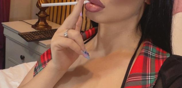 Model - VictoriaLane young