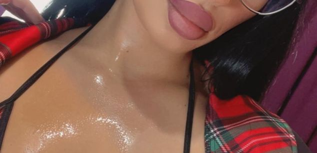 Model - VictoriaLane young