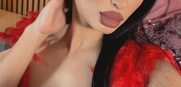 Model - VictoriaLane young