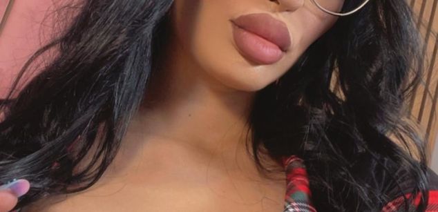 Model - VictoriaLane young