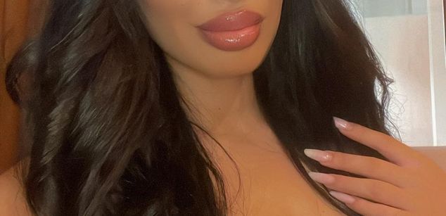 Model - VictoriaLane young