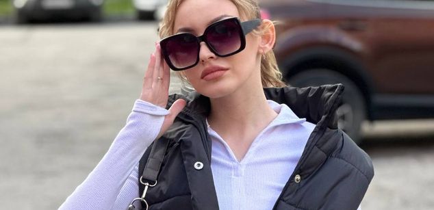 Model - StersElla blonde