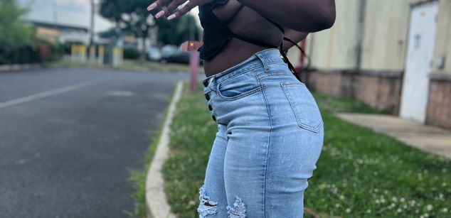 Model - richoffeka bbc