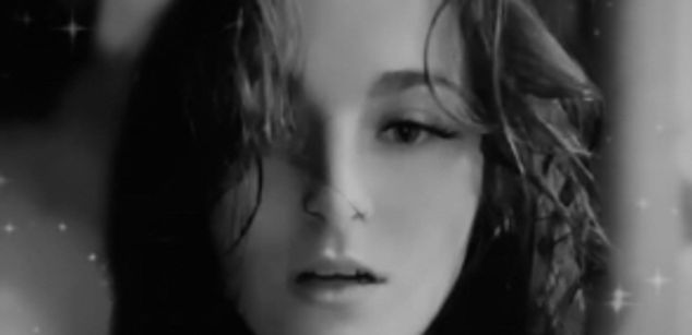 Model - Violet Syns slim