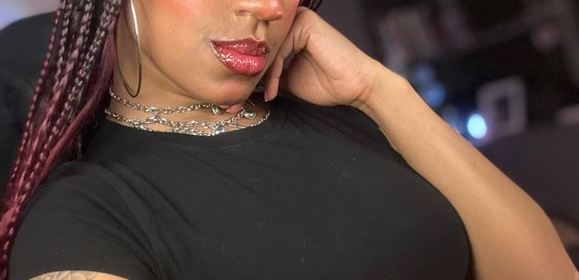 Model - Ominira sweet