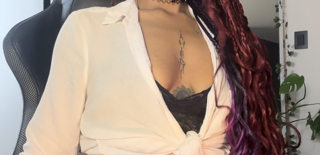 Model - Ominira sweet