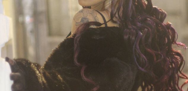 Model - Ominira sweet