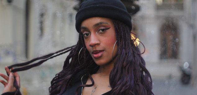 Model - Ominira sweet