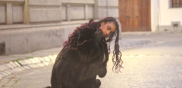 Model - Ominira sweet