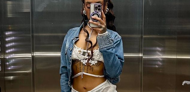 Model - Ominira sweet