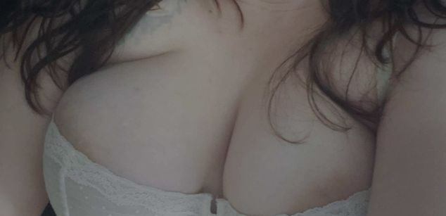 Model - Anna Cherie sub