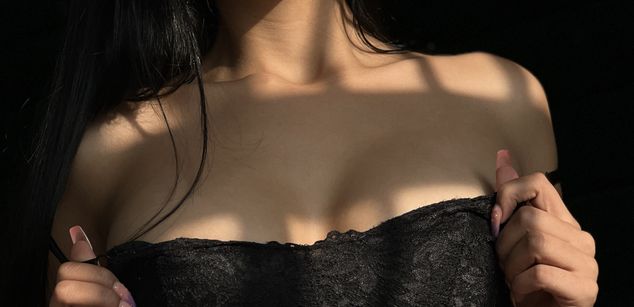 Model - KassandraBroown squirt