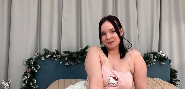 Model - mayapeachy shy