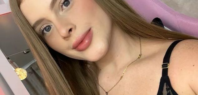 Model - HannaCutte cei