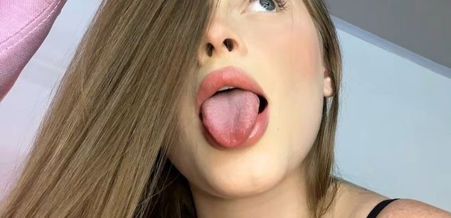 Model - HannaCutte cei