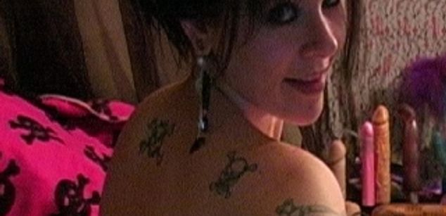 Model - Kitty Fox Goddess