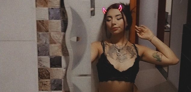 Model - jaadee18 machine