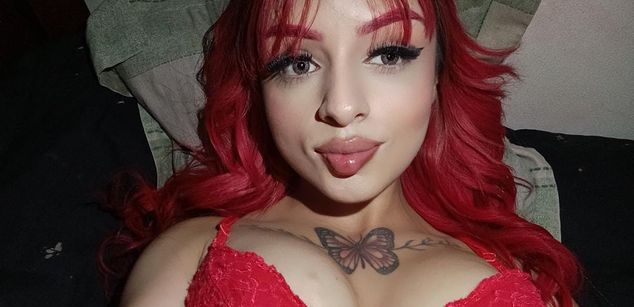 Model - bombon submissive