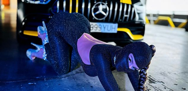 Model - Evelynxxx but